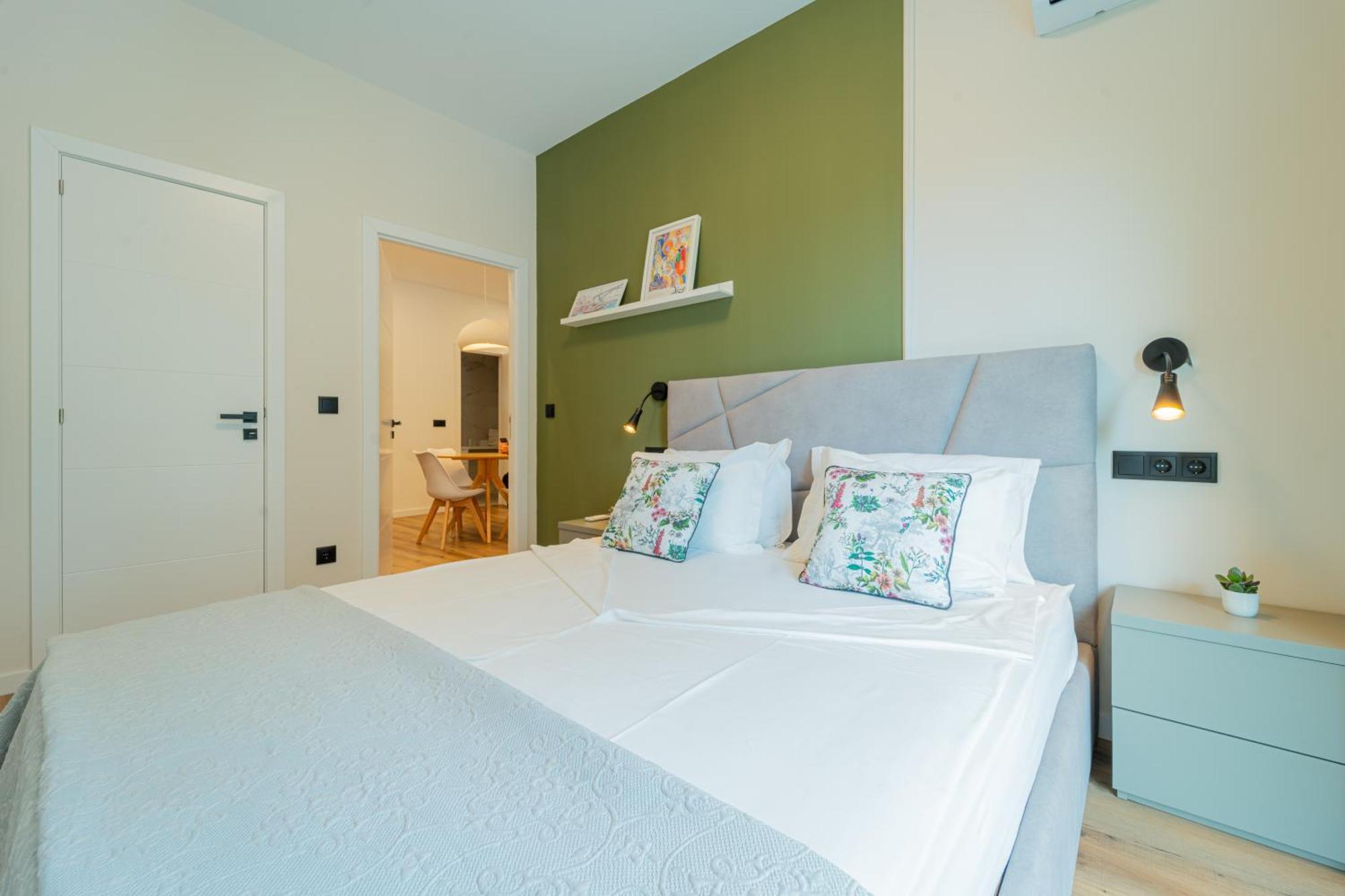 Casa Flores - 2 Bedroom, Lift, Ac, Car Parking - Extra Porto Eksteriør billede